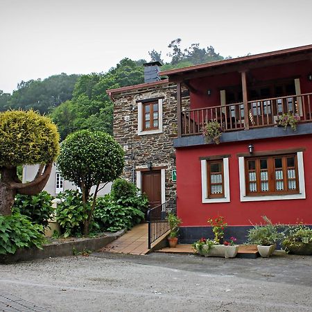 Apartamentos El Llago Boal エクステリア 写真