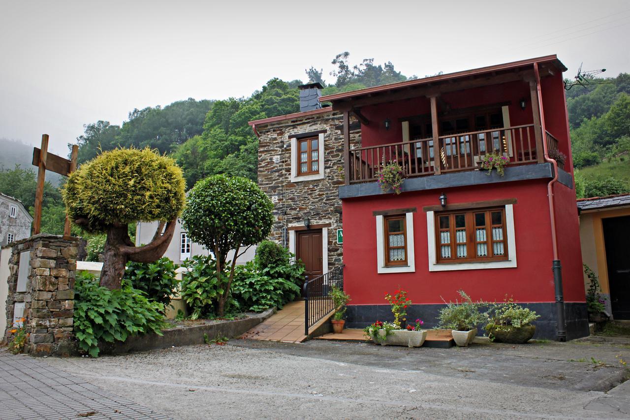 Apartamentos El Llago Boal エクステリア 写真