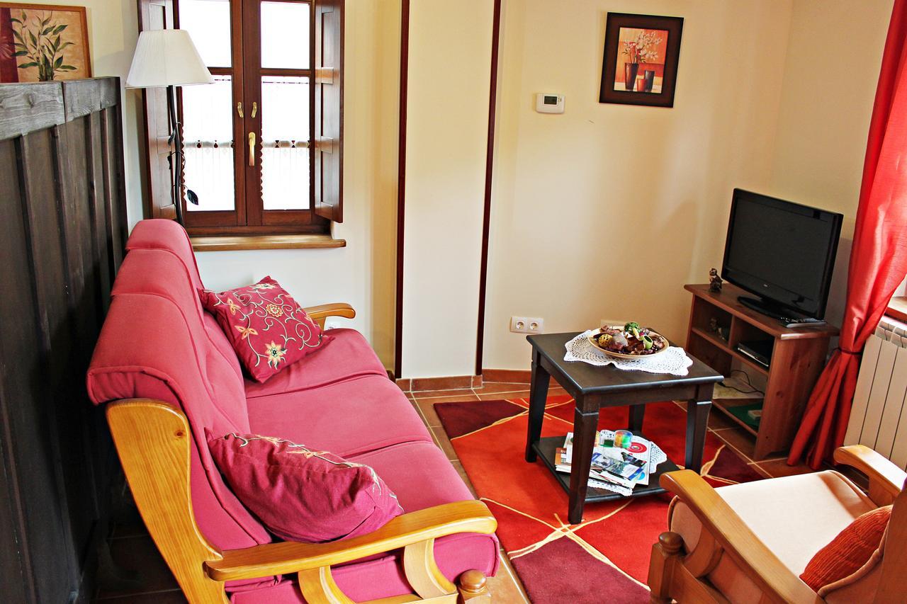 Apartamentos El Llago Boal エクステリア 写真